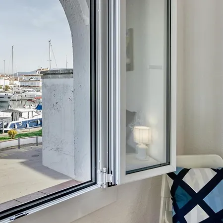 Apartman Sunrise D-luxe Empuriabrava